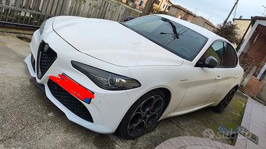 Alfa Romeo Giulia  Q4