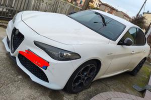 Alfa Romeo Giulia  Q4