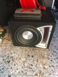 Subwoofer con amplificatore.