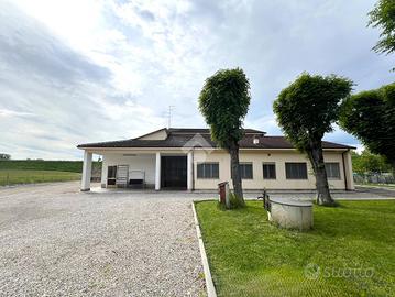 CASA INDIPENDENTE A SAN POSSIDONIO