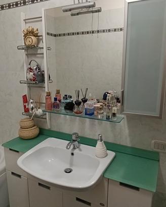 Mobile Bagno sospeso 