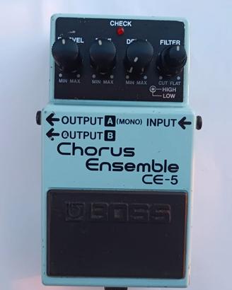 Pedale Boss chorus ensemble ce5