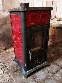 Stufa a legna Nordica 6kw modello Gemma