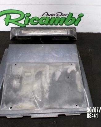 SUPPORTO TARGA PAJERO V20 TARGET 2004