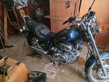 Moto Yamaha Virago 750