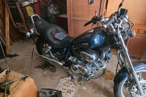 Moto Yamaha Virago 750
