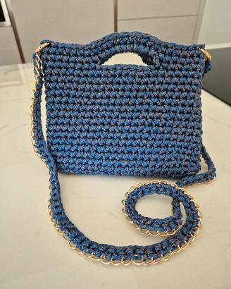Borsa ad uncinetto