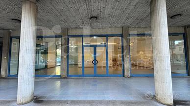 Negozio Giulianova [Cod. rif A201VCG]