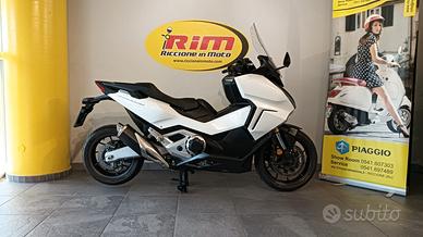 Honda Forza 750