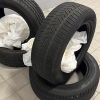 2 Gomme Pirelli e 2 Continental 235/60 18 WINTER