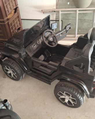 Jeep auto elettrica bambino