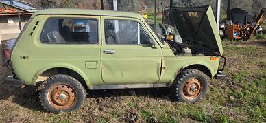 lada niva tritata da smacchio(LEGGERE TUTTO)