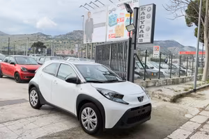 Toyota Aygo X 1.0 VVT-i 72 CV 5 porte Trend