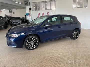 Volkswagen Golf 1.0 eTSI EVO DSG Life Cerchi17 Luc