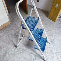 Scaletto 3 piedi in ferro