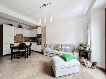 Cucina +divano+ sedie+puff