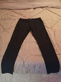 Pantaloni neri eleganti