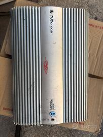 Amplificatore phonocar