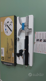 Antifurto blocca-sterzo per auto