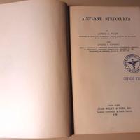 Manuale da collezionismo Airplane structures