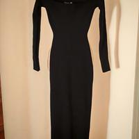 elegante abito lungo aderente nero con spalle scop