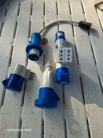 Spine elettriche a norma CEE azzurre