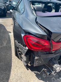 Bmw 420 disel coupe’ tanponata dietro