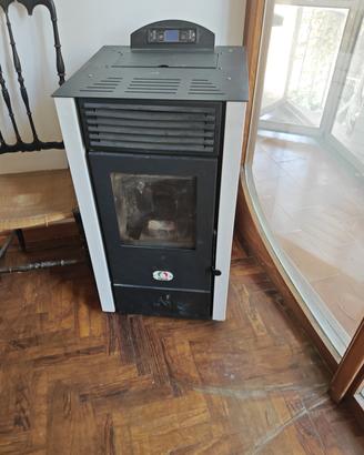 STUFE A PELLET ITALIA California 10 KW 