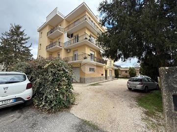 4 LOCALI A NEPI