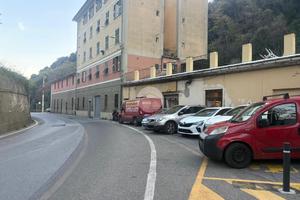 CAPANNONE A GENOVA