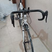 bici da corsa semi nuova come si vede