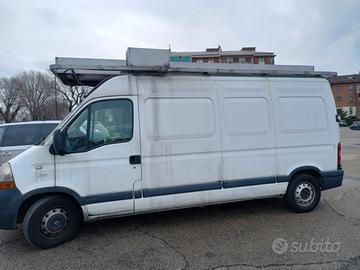 Furgone e tenda automatica