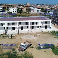 Ville con piscina e 300 mq di giardino