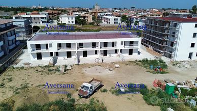 Ville con piscina e 300 mq di giardino