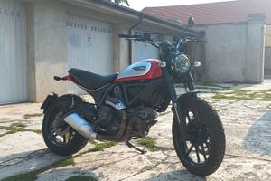Ducati Scrambler 800 Iicon red 2015