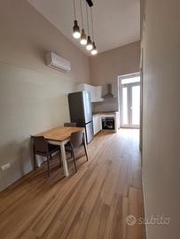 Arredato con mobili nuovi