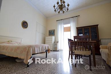 BILOCALE NEL CENTRO STORICO