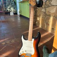 Chitarra elettrica Squier Strat MANCINA