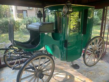 Carrozza Coupé (o Brougham) a vetri curvi