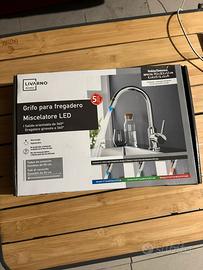 miscelatore per lavello LED Livarno Home