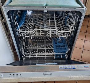 lavastoviglie indesit