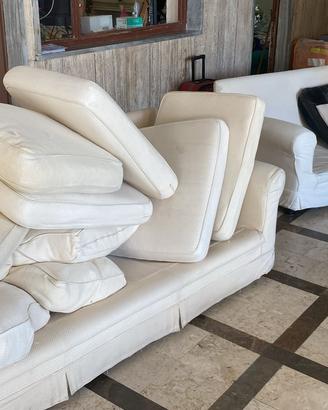 2 divani due e tre posti