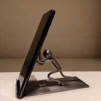 Omino porta cellulare "scultura"