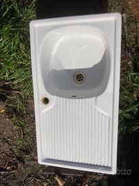 Lavandino in ceramica