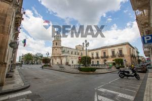 Locale Commerciale - Floridia