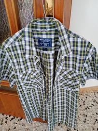 Camicia maniche corte della marca Woolrich.
