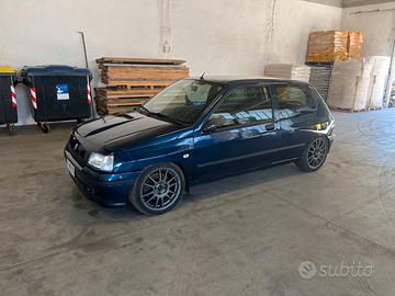 Renault Clio 1.8