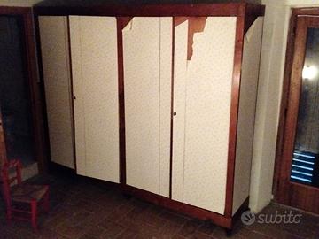 GRATIS Armadio di antica Merceria