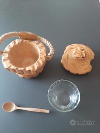 formaggera artigianale in legno d' ulivo 