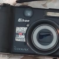 MACCHINA FOTOGRAFICA NIKON COOLPIX 12.1 MEGAPIXEL